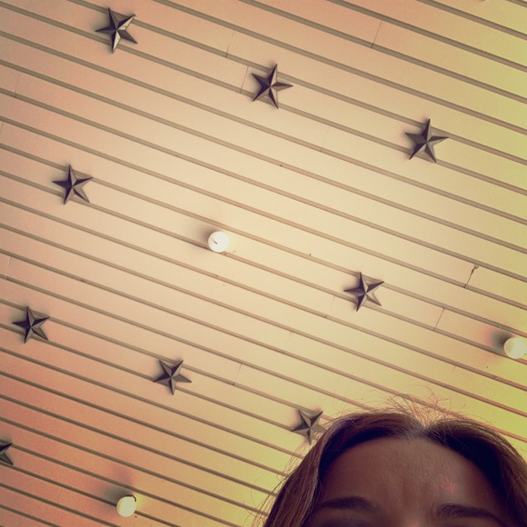 Meet your Posher, Maribel - Picture 2 of 2